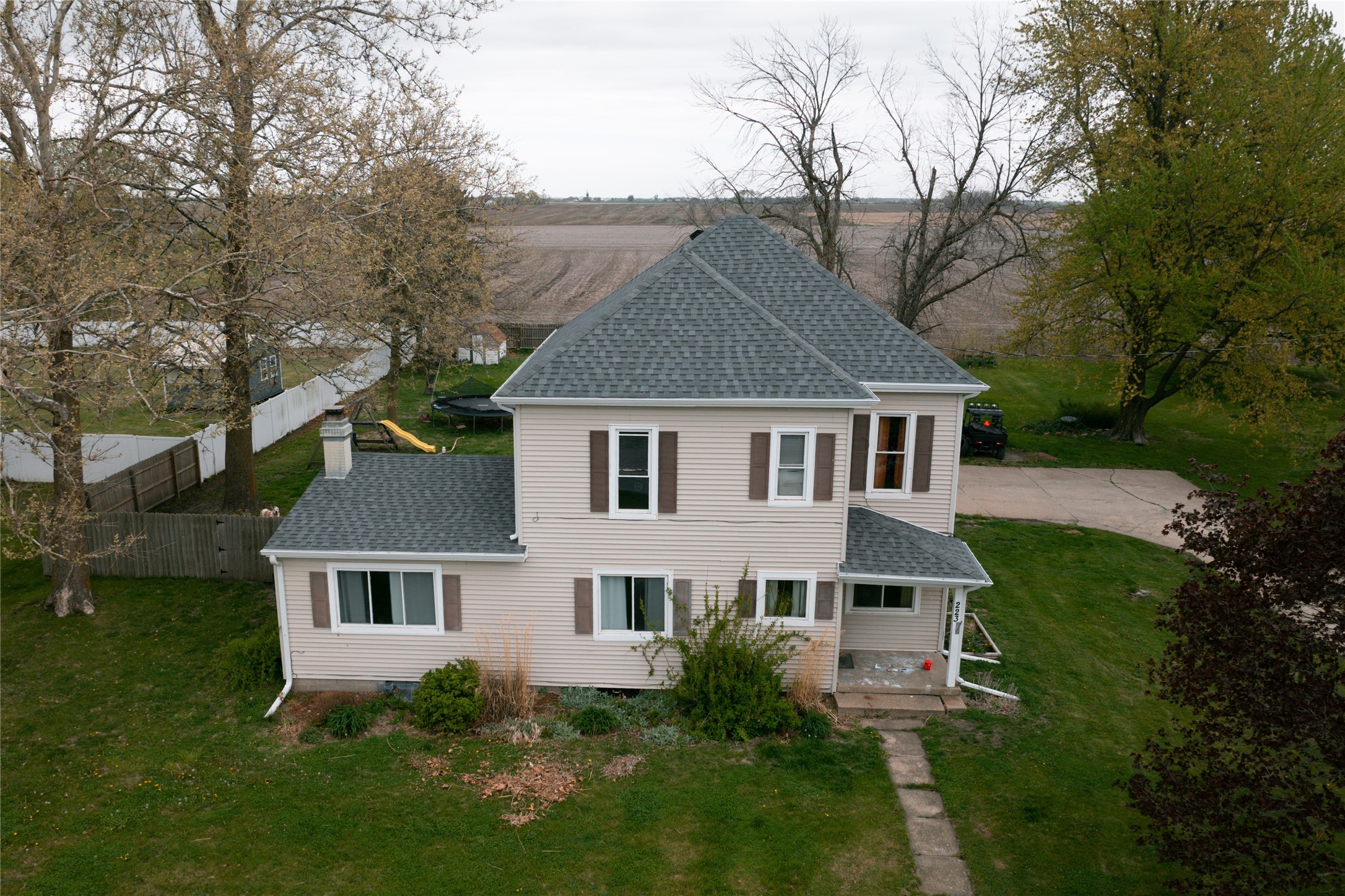 223 E Belmont Street, Milo, Iowa image 2