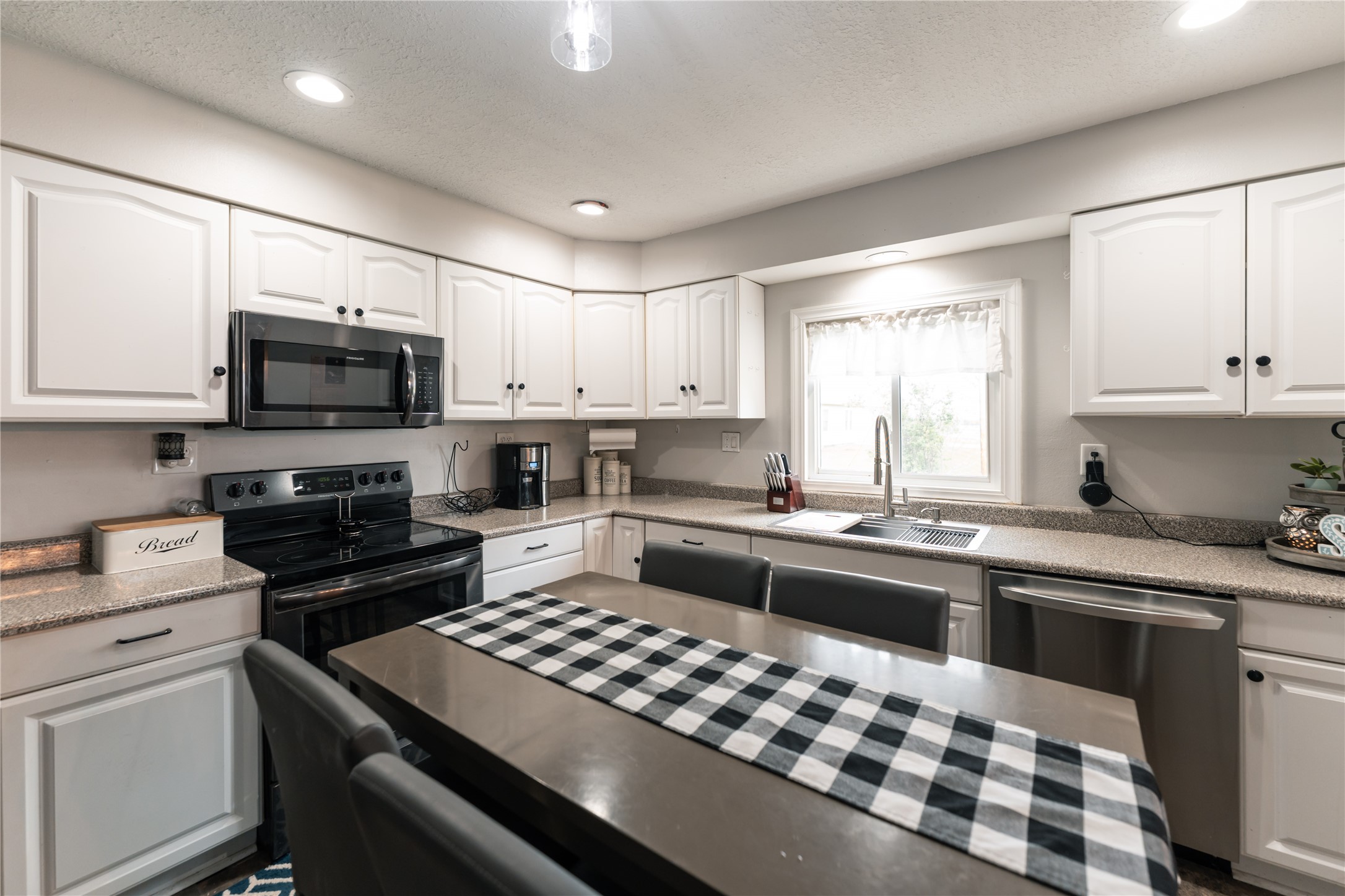 223 E Belmont Street, Milo, Iowa image 6