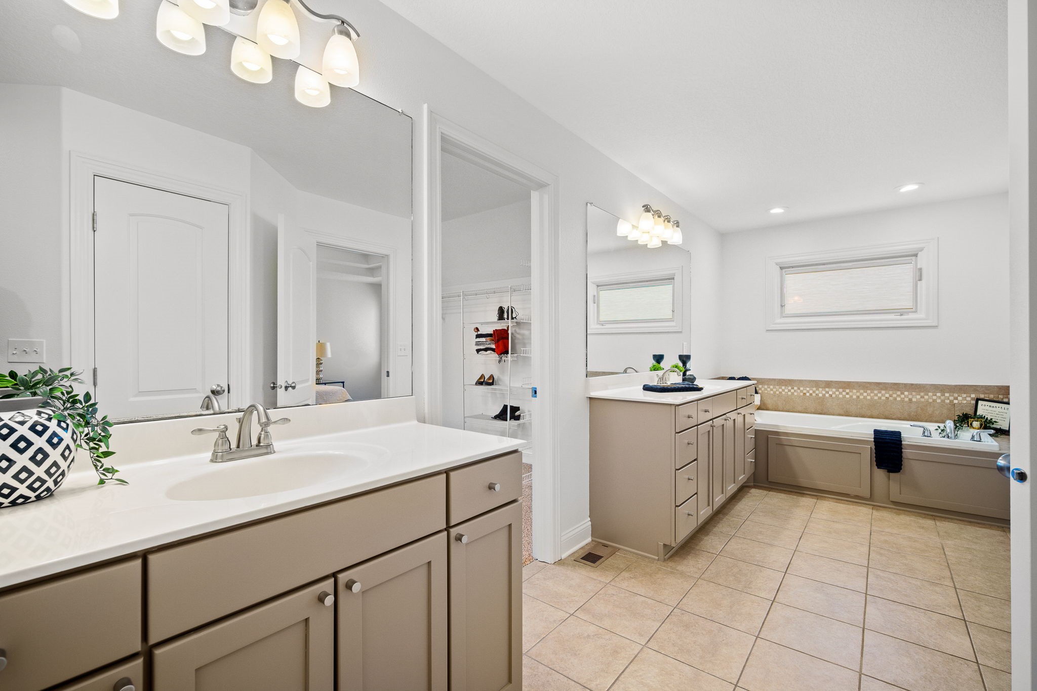 2515 27th Place, Des Moines, Iowa image 23