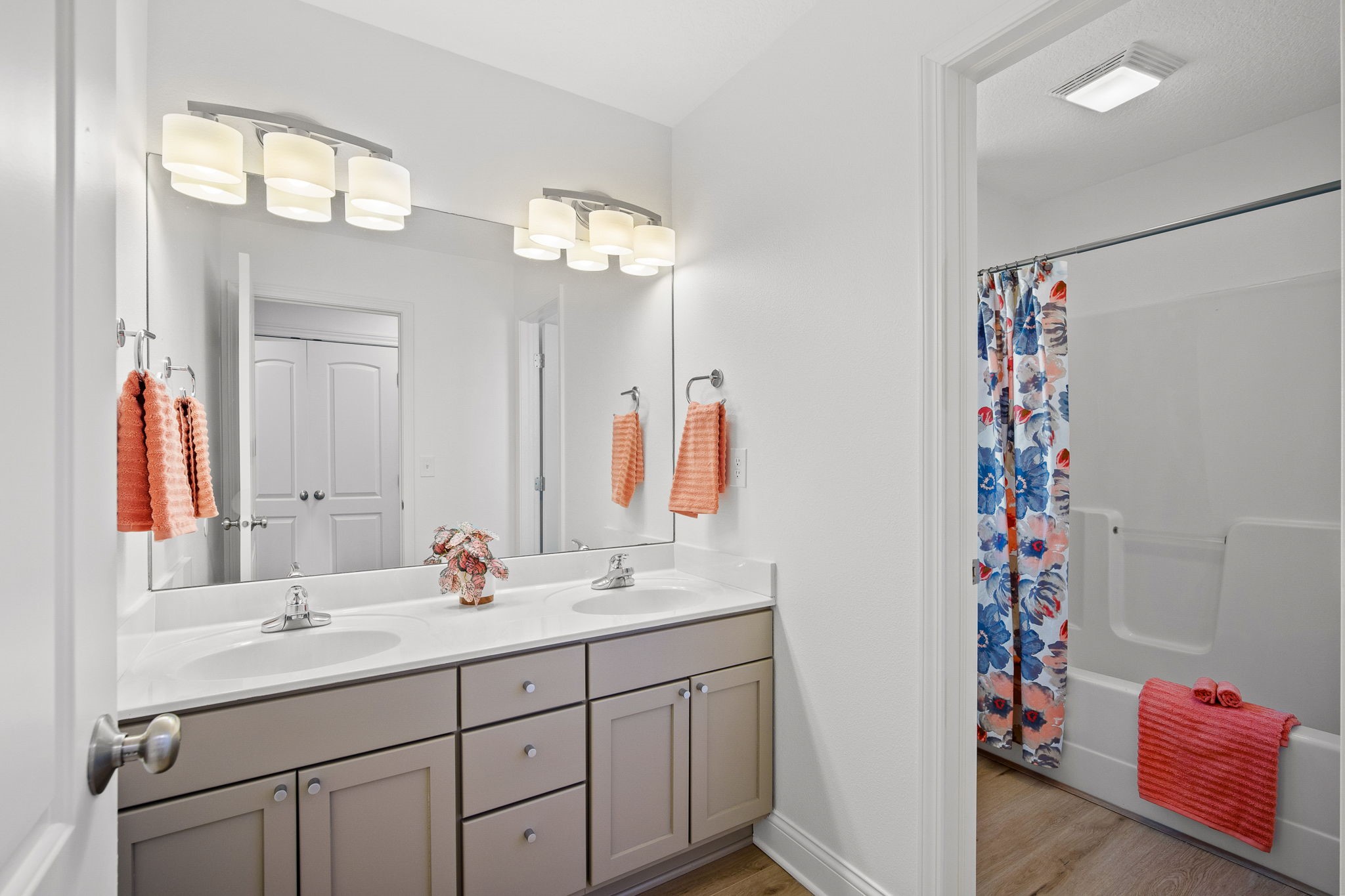 2515 27th Place, Des Moines, Iowa image 18