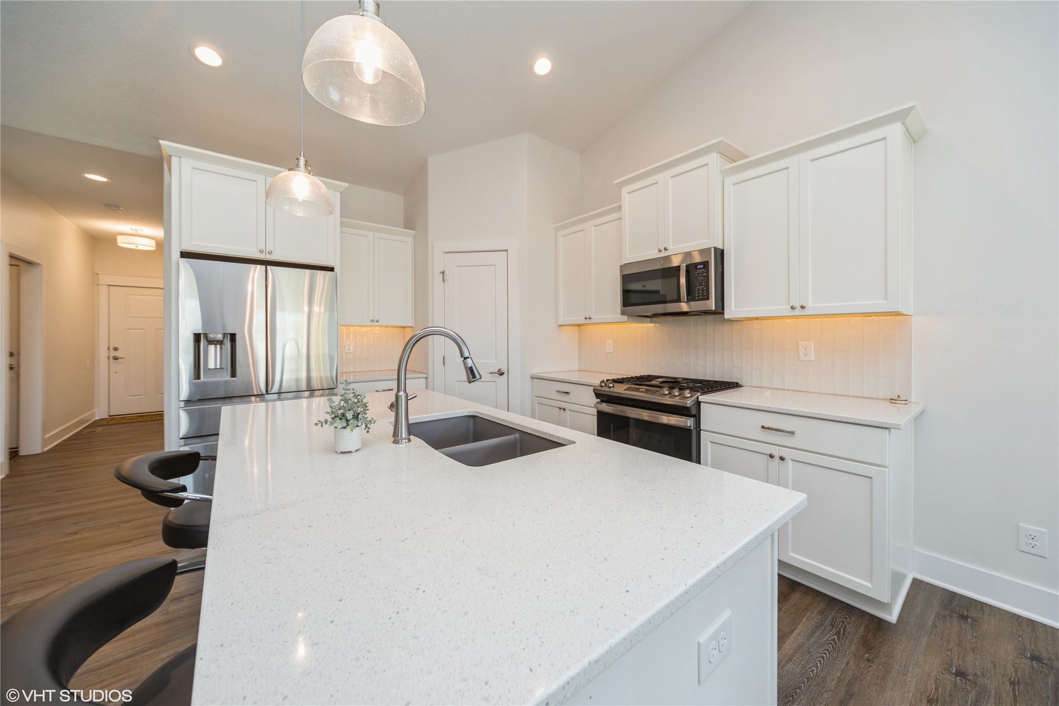 9131 Greenway Drive, West Des Moines, Iowa image 8