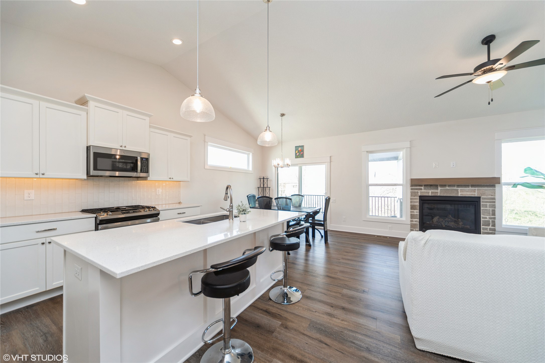 9131 Greenway Drive, West Des Moines, Iowa image 6