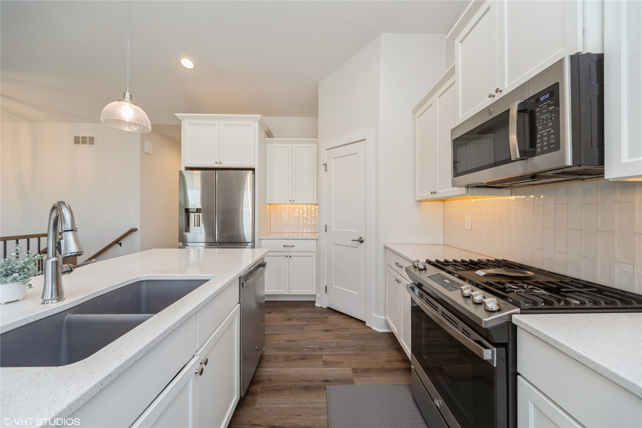 9131 Greenway Drive, West Des Moines, Iowa image 9