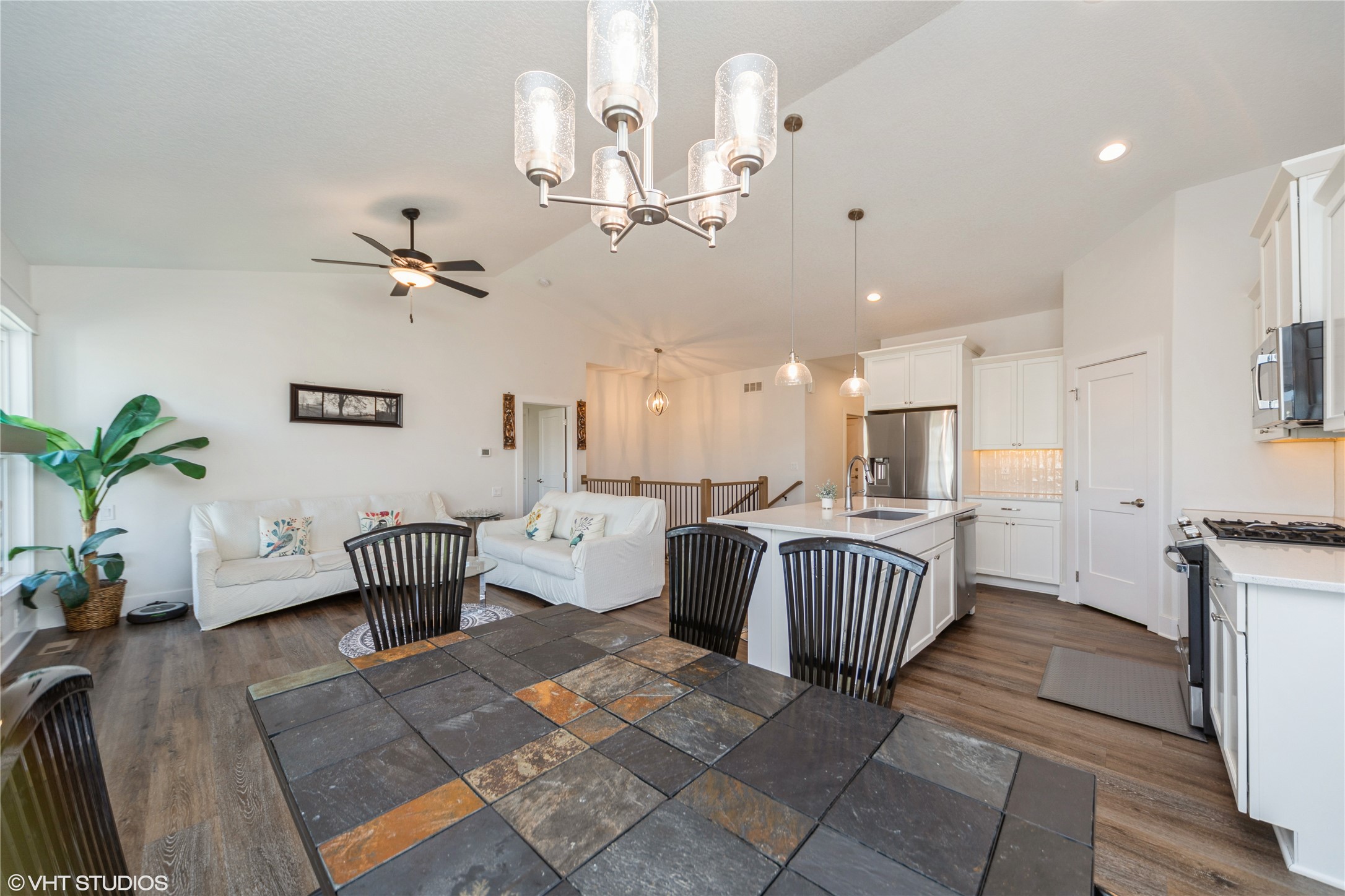 9131 Greenway Drive, West Des Moines, Iowa image 14