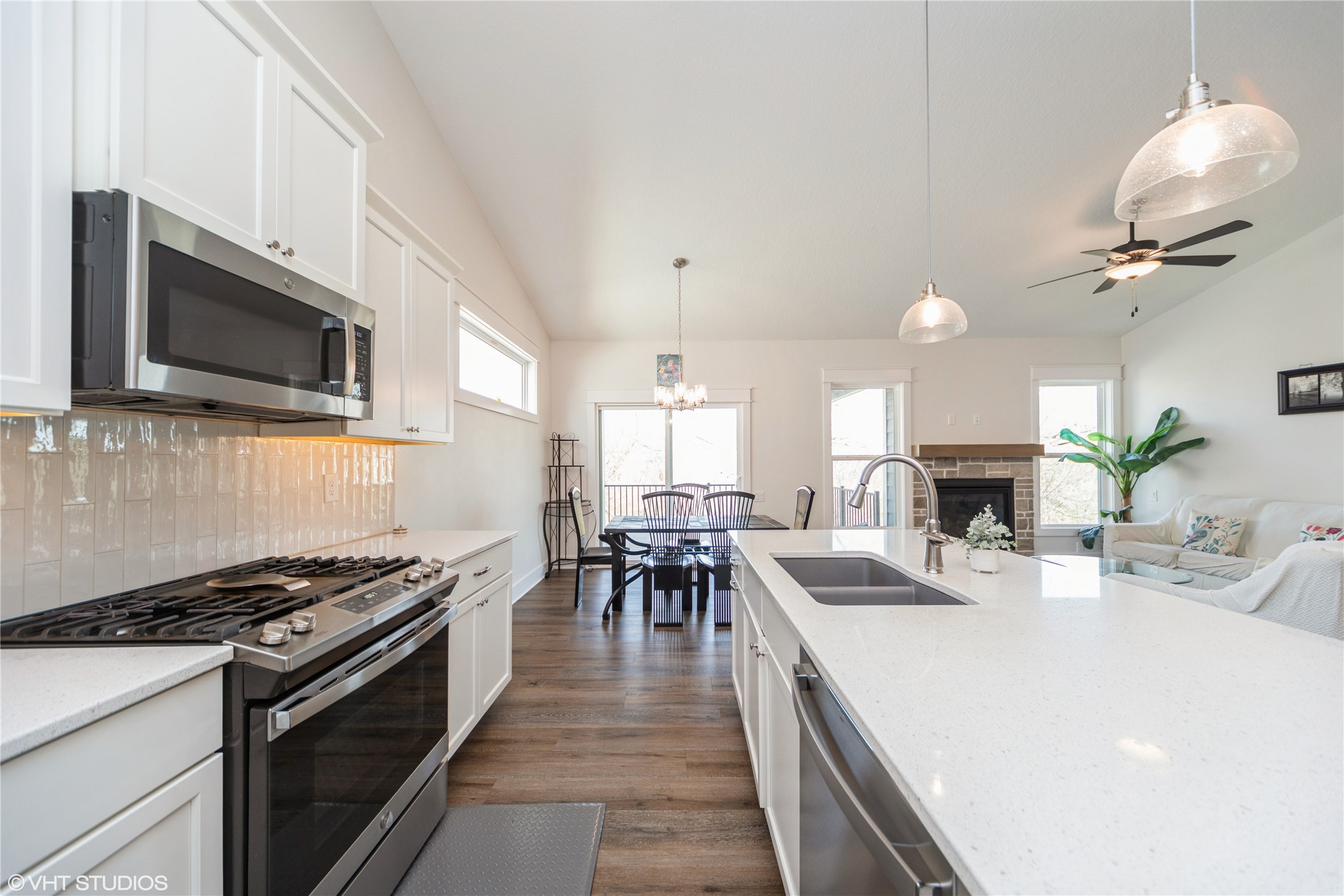 9131 Greenway Drive, West Des Moines, Iowa image 15