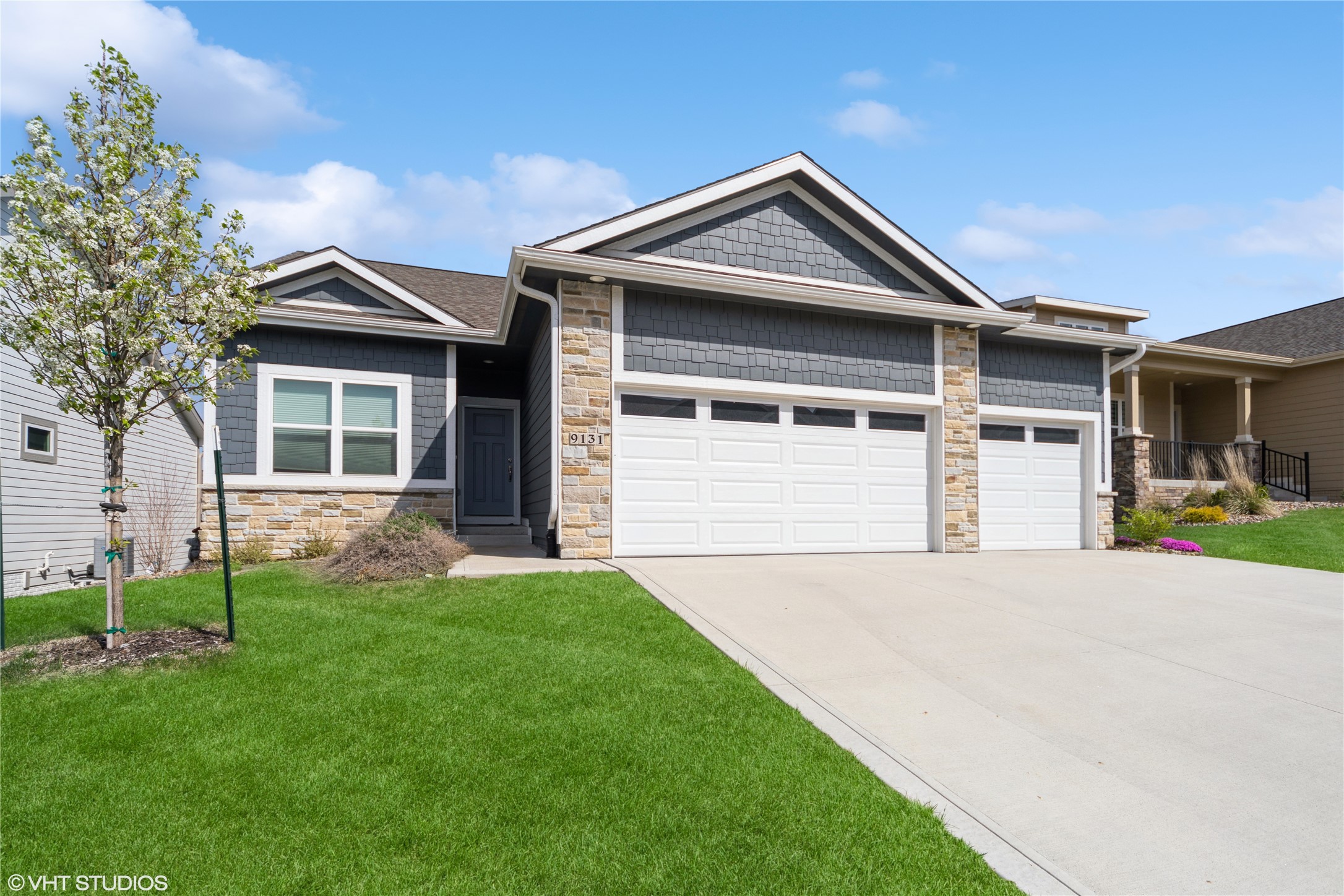 9131 Greenway Drive, West Des Moines, Iowa image 1