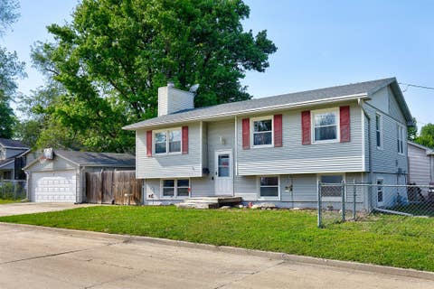 Homes For Sale - 501 Trowbridge Street<br/> Des Moines, IA 50315