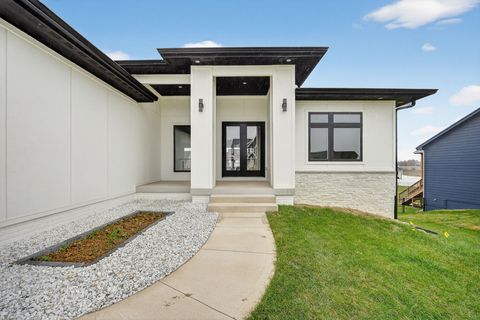 2605 Blooming Heights Drive Norwalk IA 50211