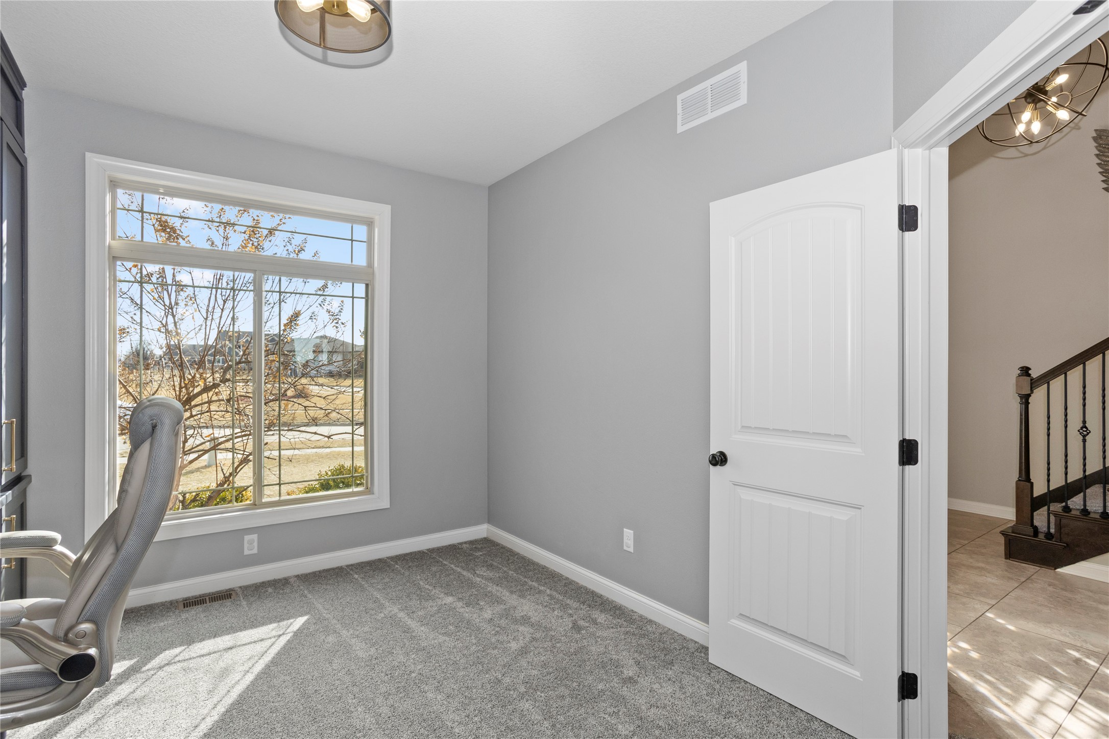 4390 NW 165th Street, Clive, Iowa image 3