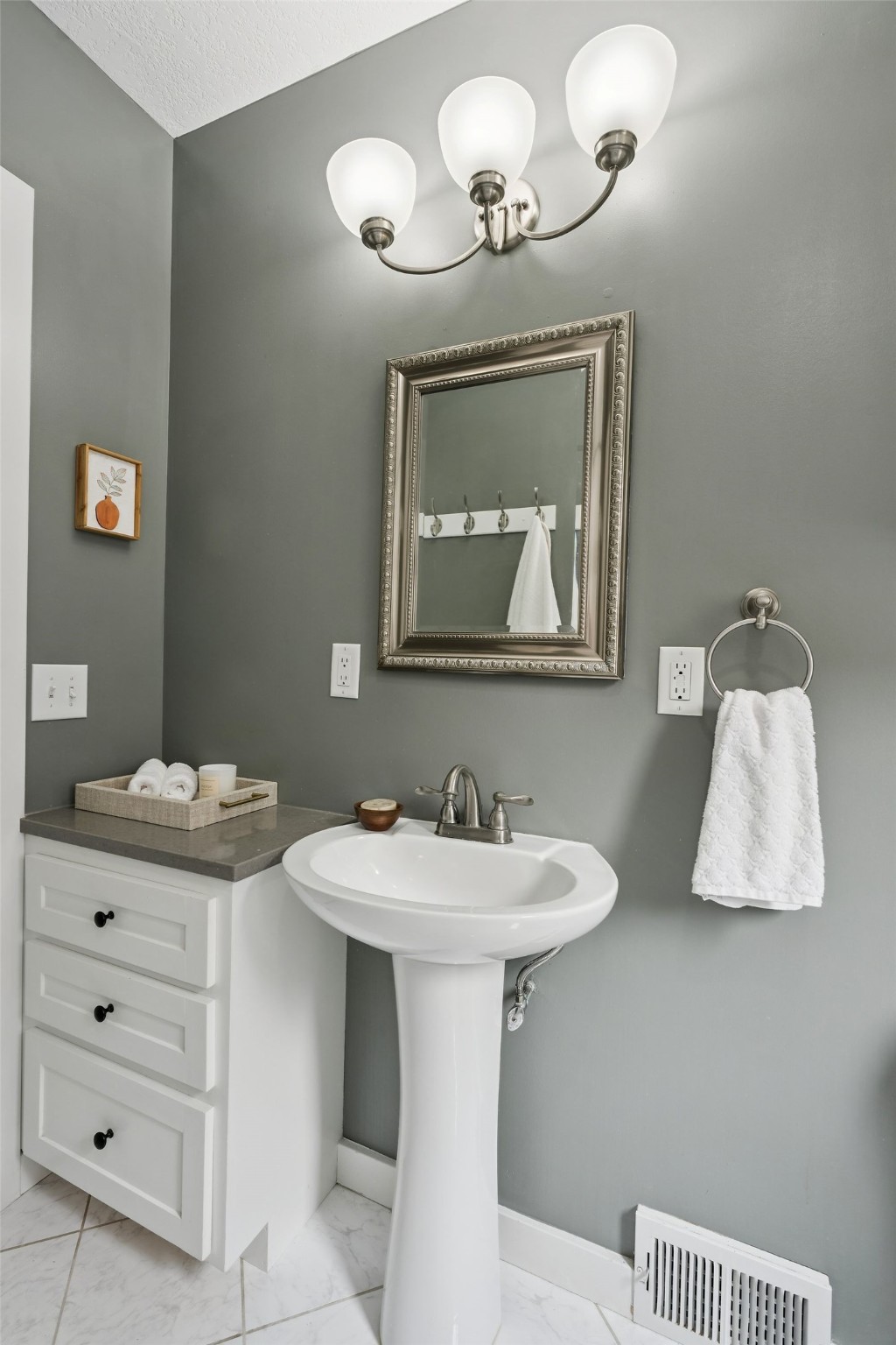 2504 47th Street, Des Moines, Iowa image 13