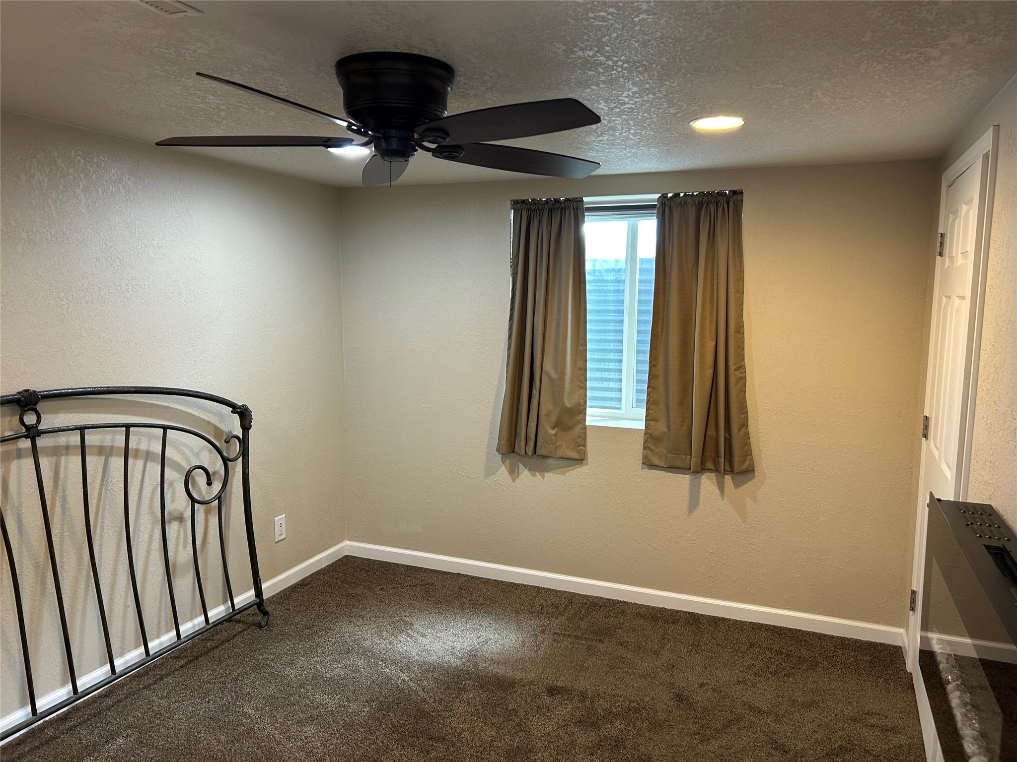 906 Streeter Street, Knoxville, Iowa image 17