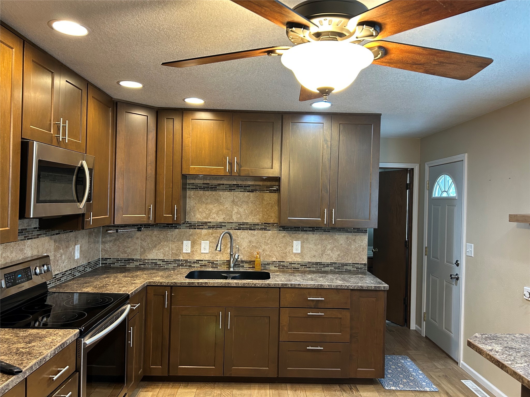 906 Streeter Street, Knoxville, Iowa image 14