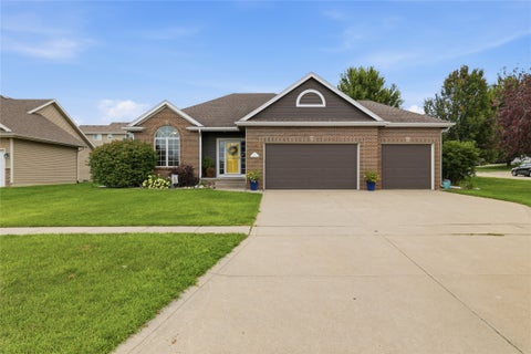 Homes For Sale - 4103 NE Briarwood Drive<br/> Ankeny, IA 50021