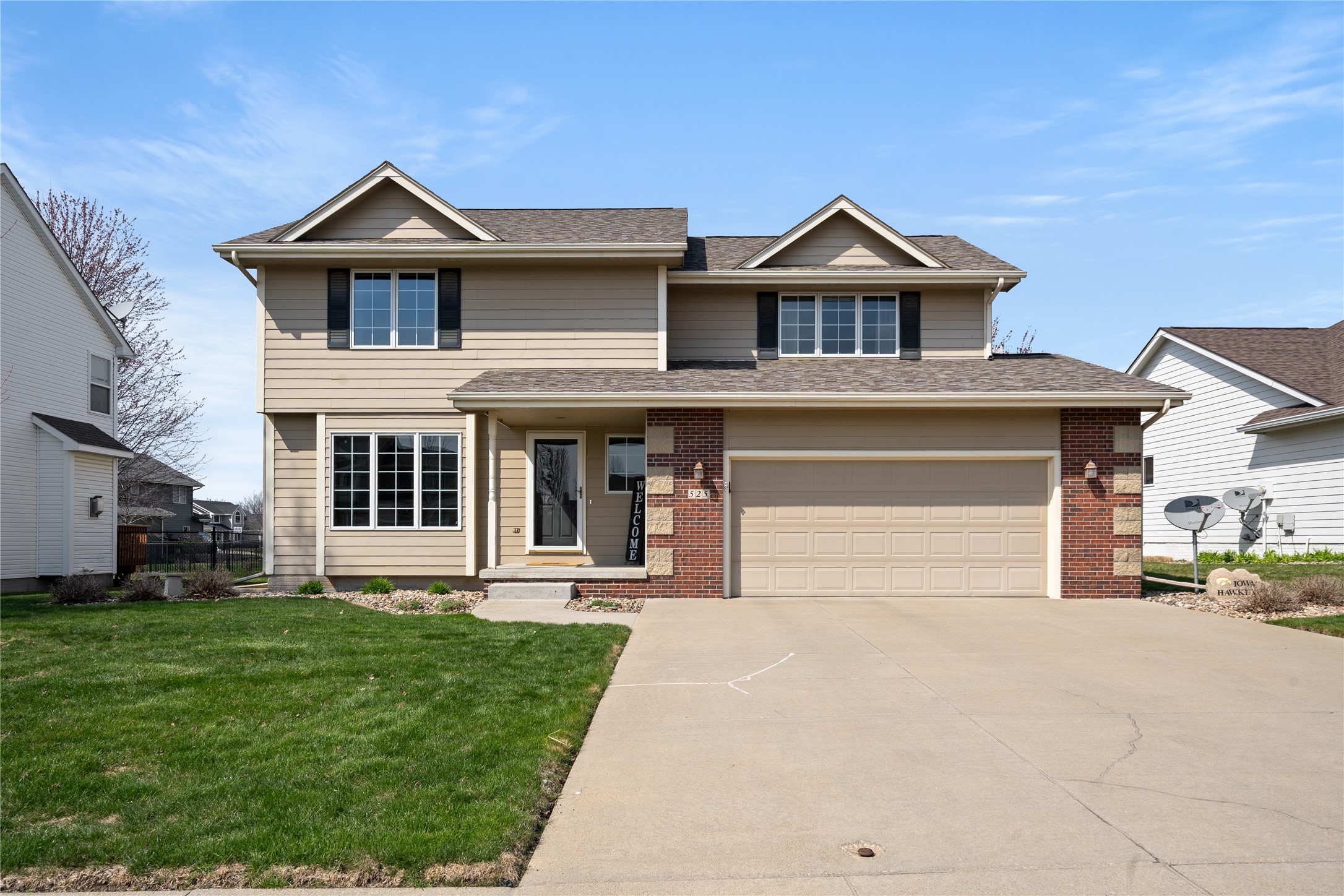 525 SE Prairie Park Lane, Waukee, Iowa image 1