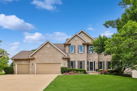 Homes For Sale - 15109 Wilden Drive<br/> Dallas County, Urbandale, IA 50323
