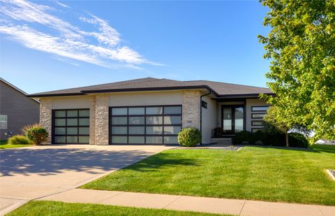 1921 Wethersfield Drive Norwalk IA 50211