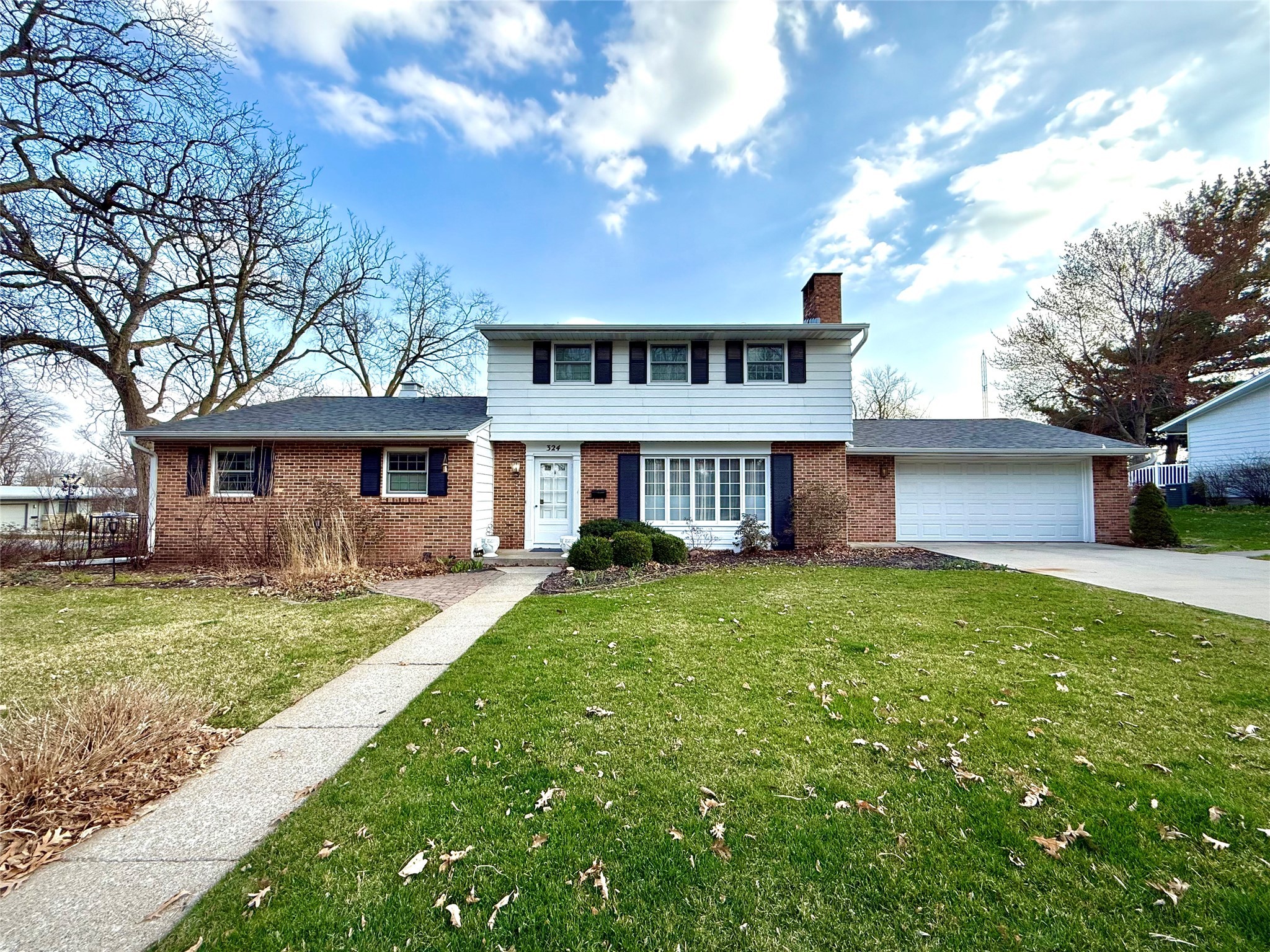 324 E 20th Street, Ames, Iowa image 1