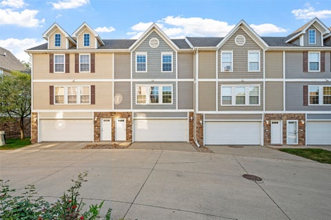 Condo For Sale - 1128 Fieldstone Lane<br/> Pleasant Hill, IA 50327