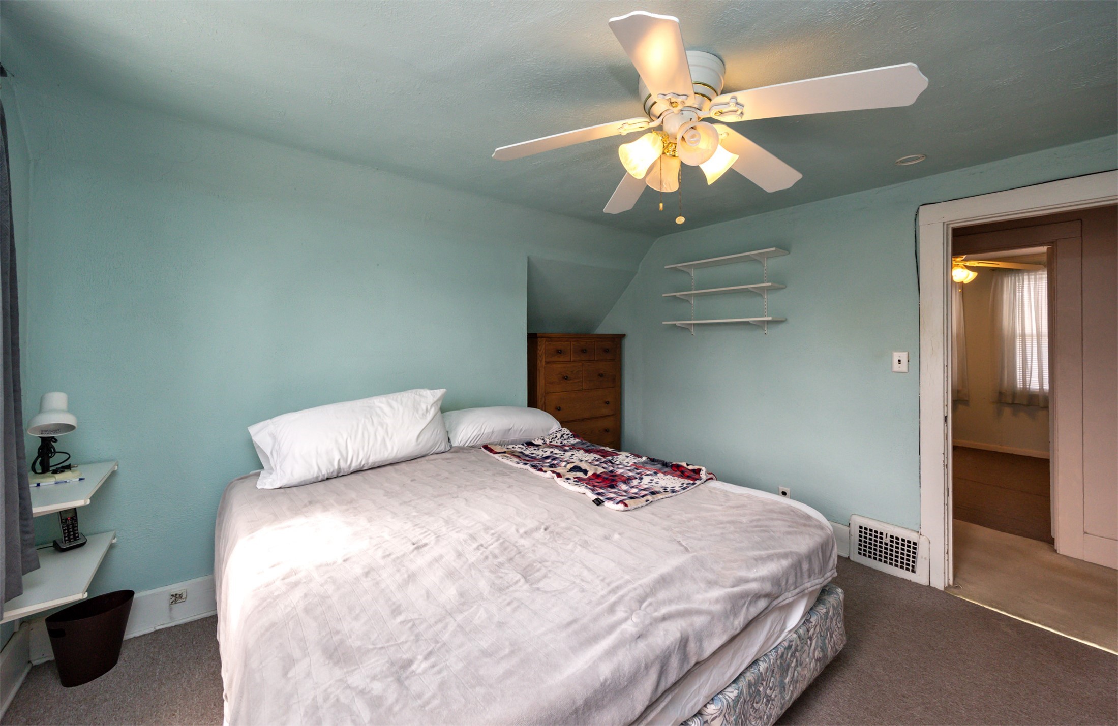 2712 E Walnut Street, Des Moines, Iowa image 27