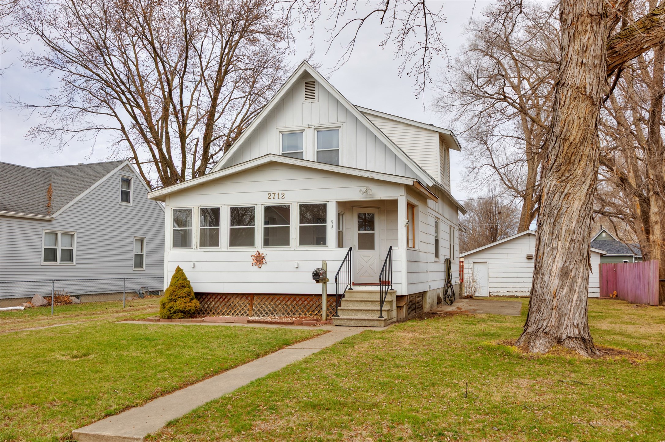 2712 E Walnut Street, Des Moines, Iowa image 3