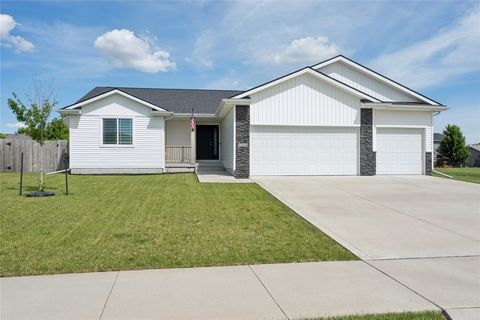 Homes For Sale - 1215 NW 29th Street<br/> Ankeny, IA 50023