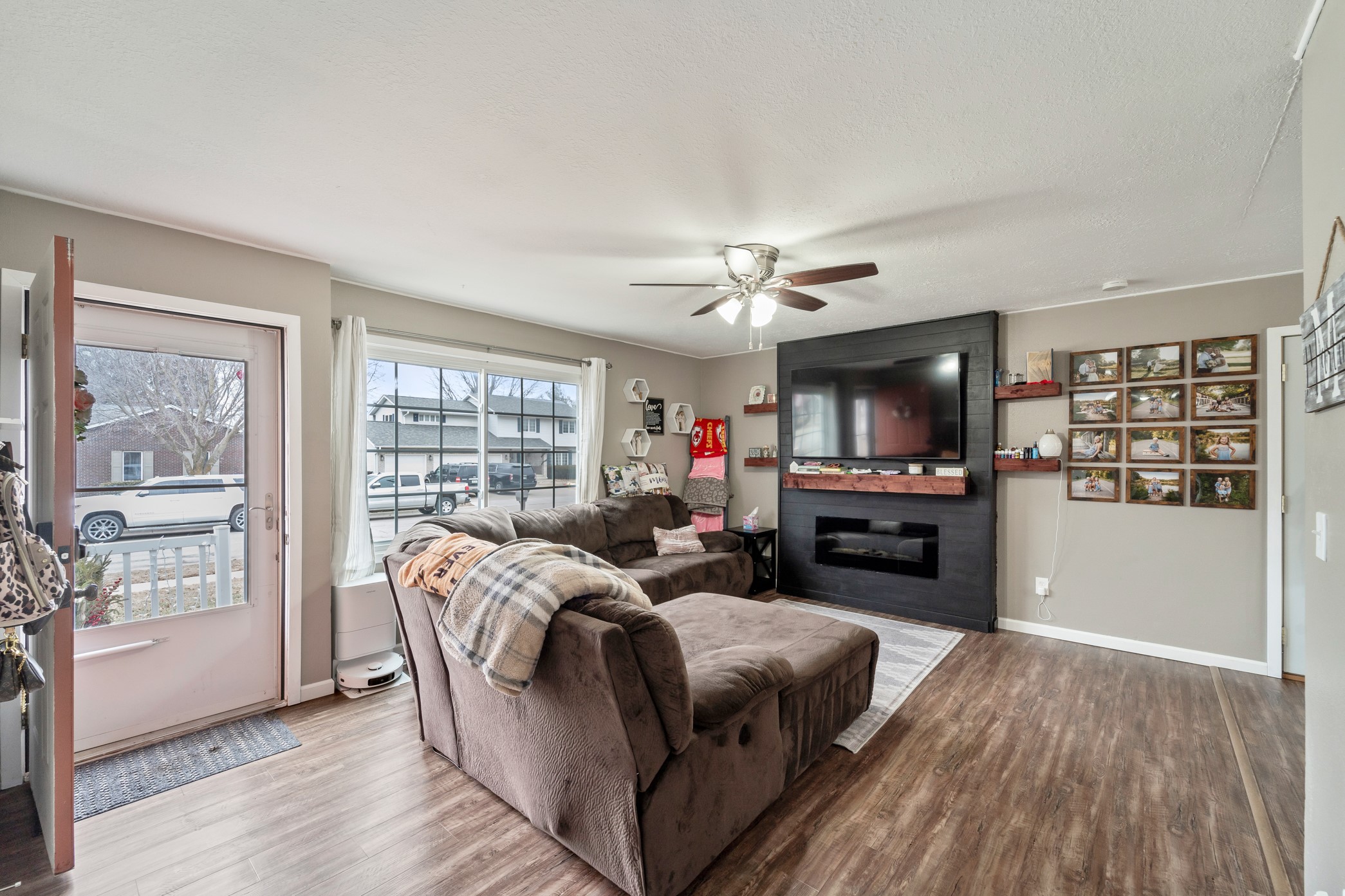 714 W Mills Street, Winterset, Iowa image 2