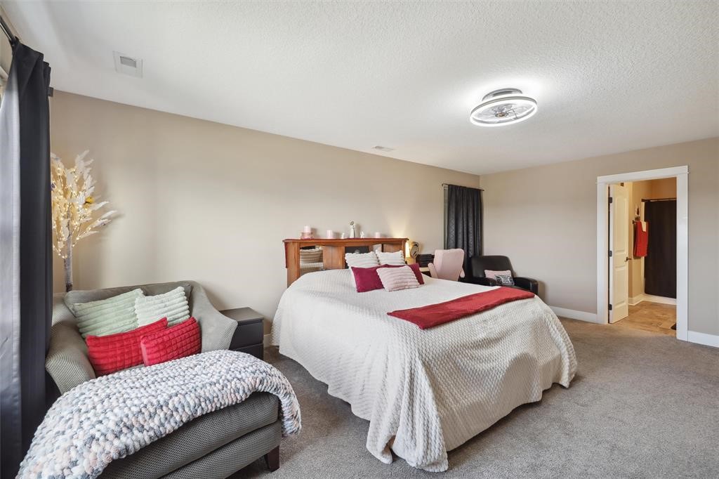 3517 Hawthorn Drive, Bondurant, Iowa image 12