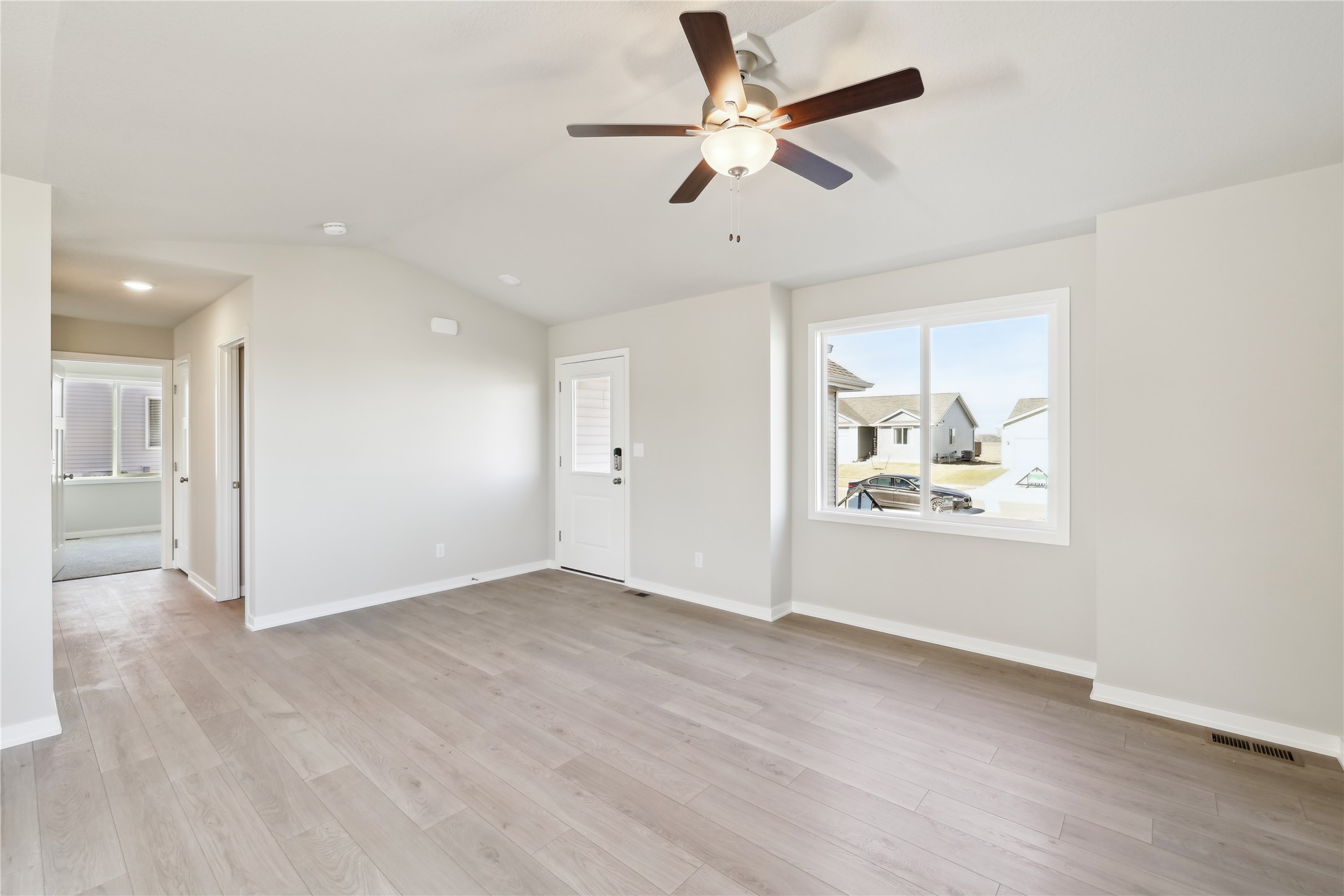 319 NE Driftwood Street, Elkhart, Iowa image 6