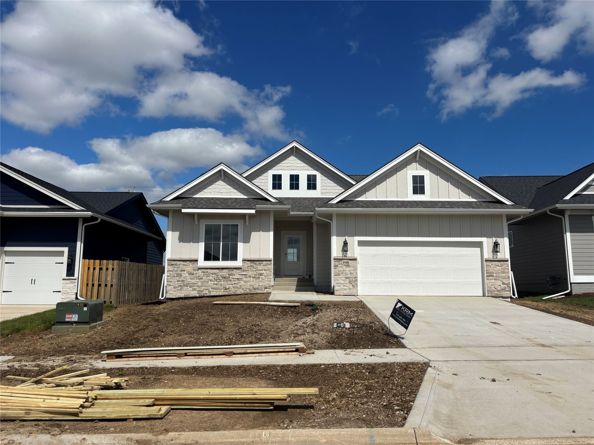 1910 Silver Maple Drive, Norwalk, Iowa image 1