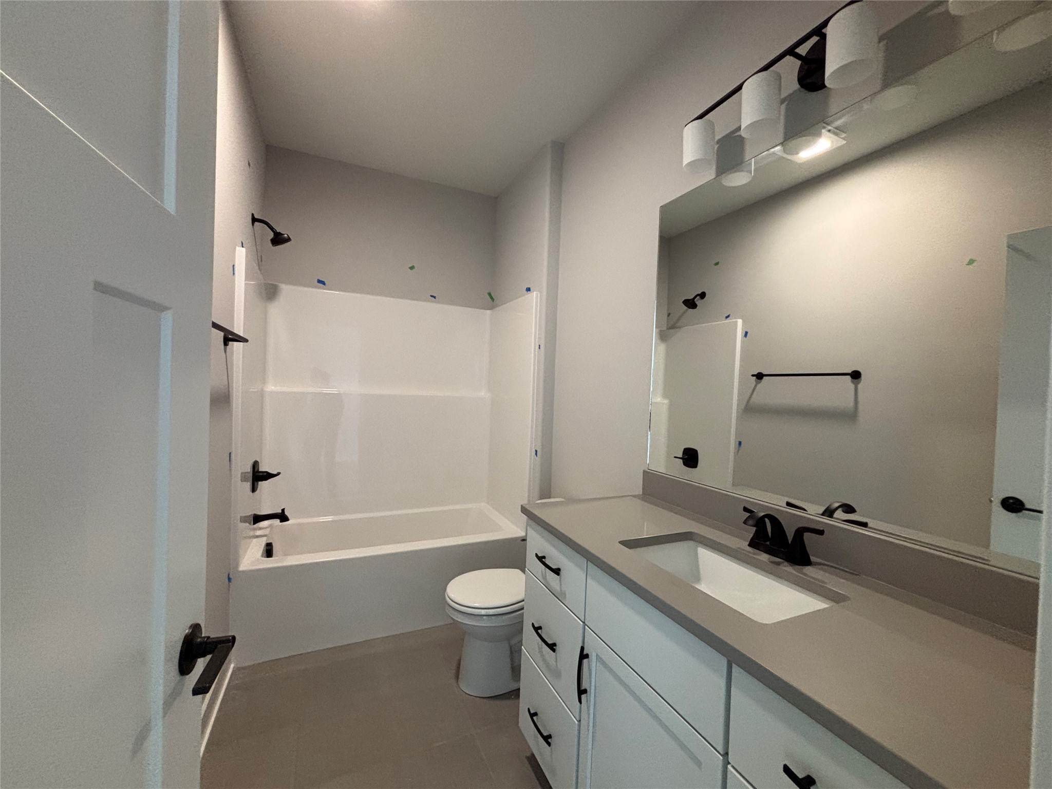 1910 Silver Maple Drive, Norwalk, Iowa image 3