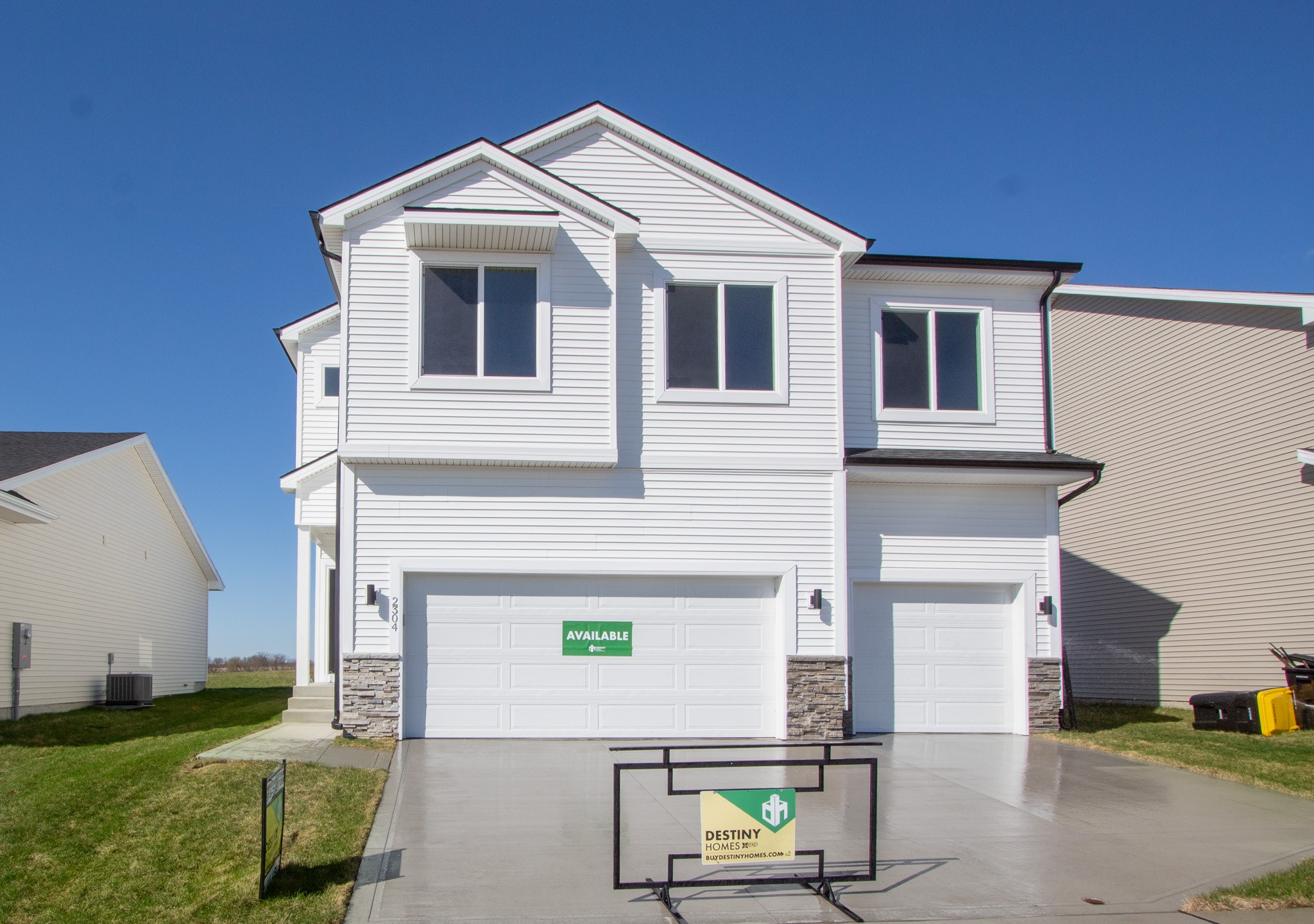 2304 Chan Drive, Adel, Iowa image 2