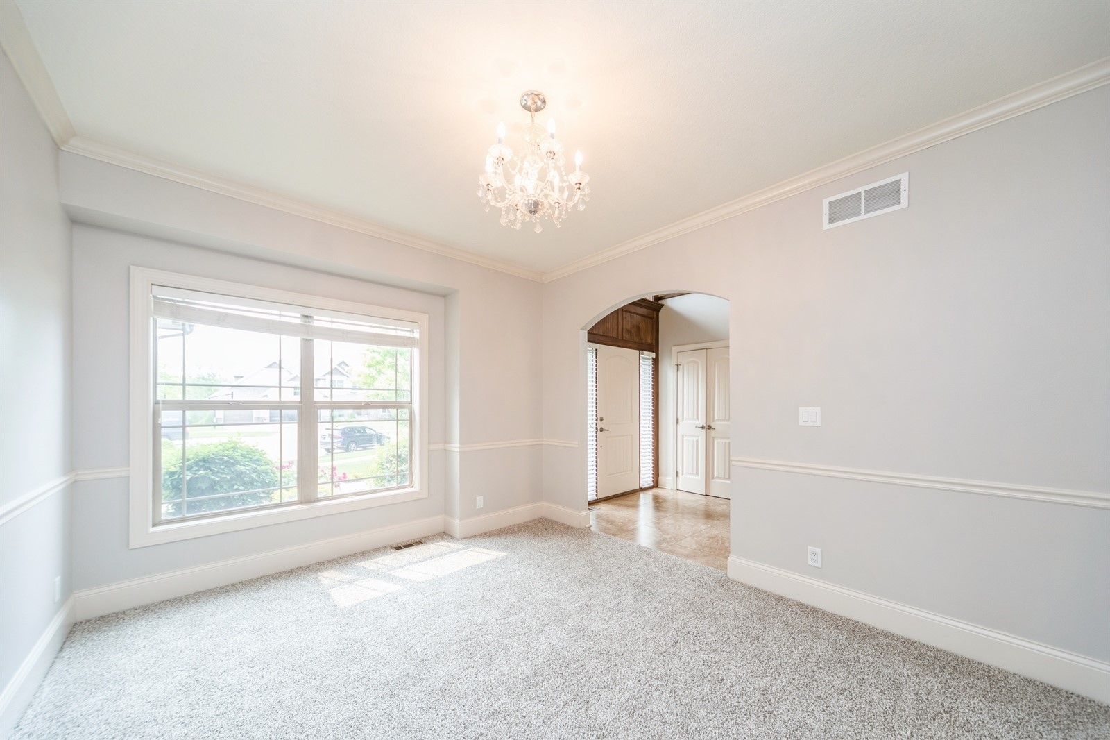 1454 S Sugar Creek Court, West Des Moines, Iowa image 17