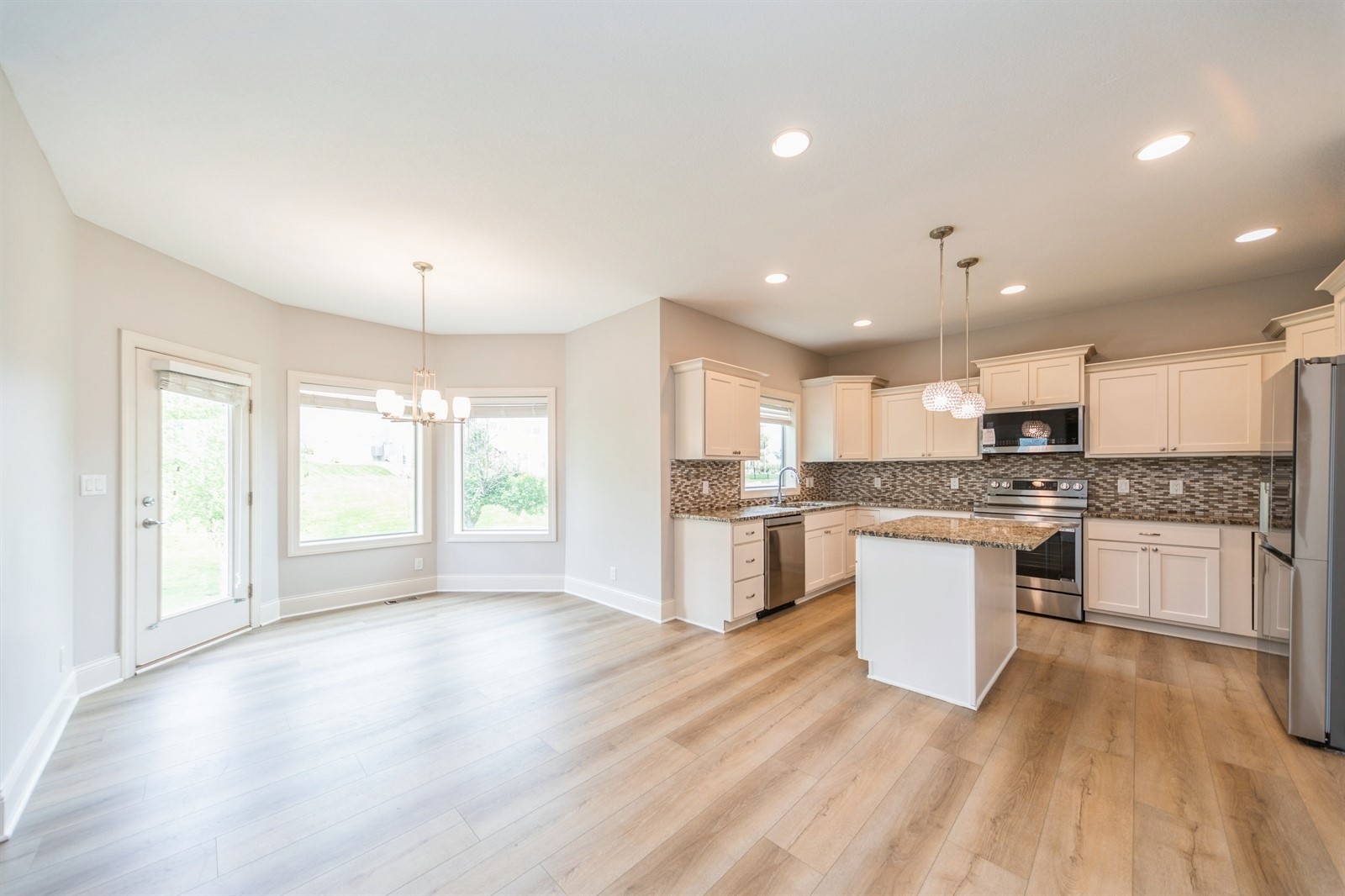 1454 S Sugar Creek Court, West Des Moines, Iowa image 8