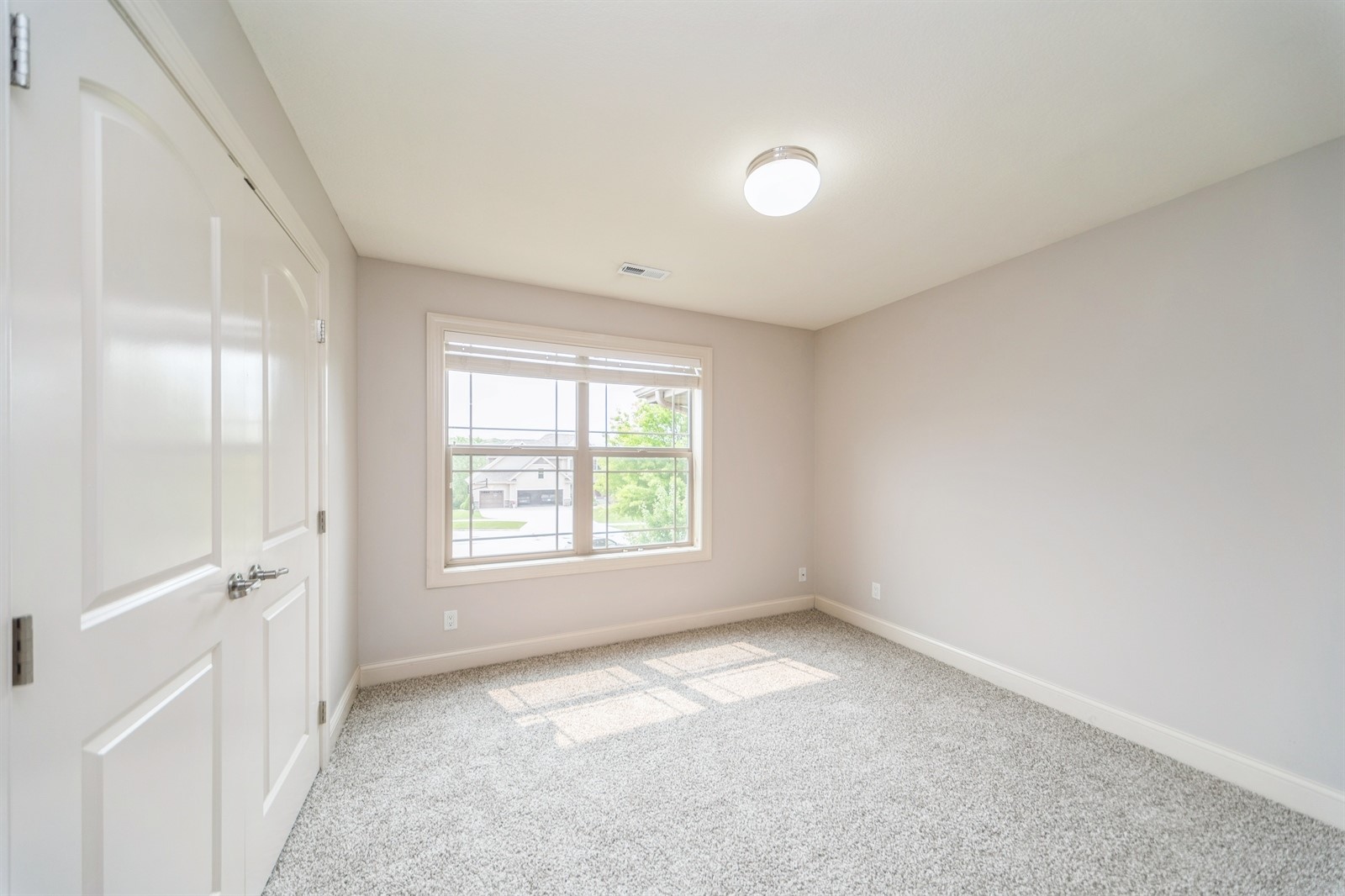 1454 S Sugar Creek Court, West Des Moines, Iowa image 24