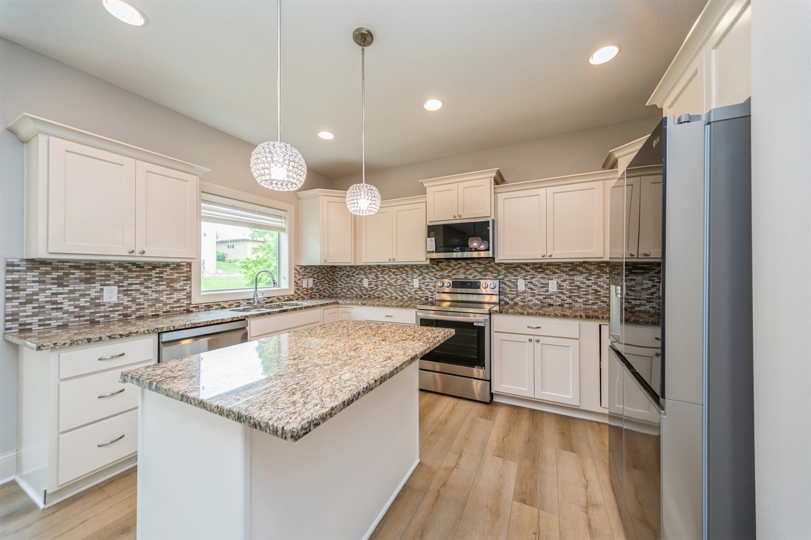 1454 S Sugar Creek Court, West Des Moines, Iowa image 11