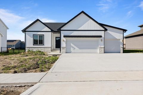 Homes For Sale - 1204 NW 27th Street<br/> Ankeny, IA 50023