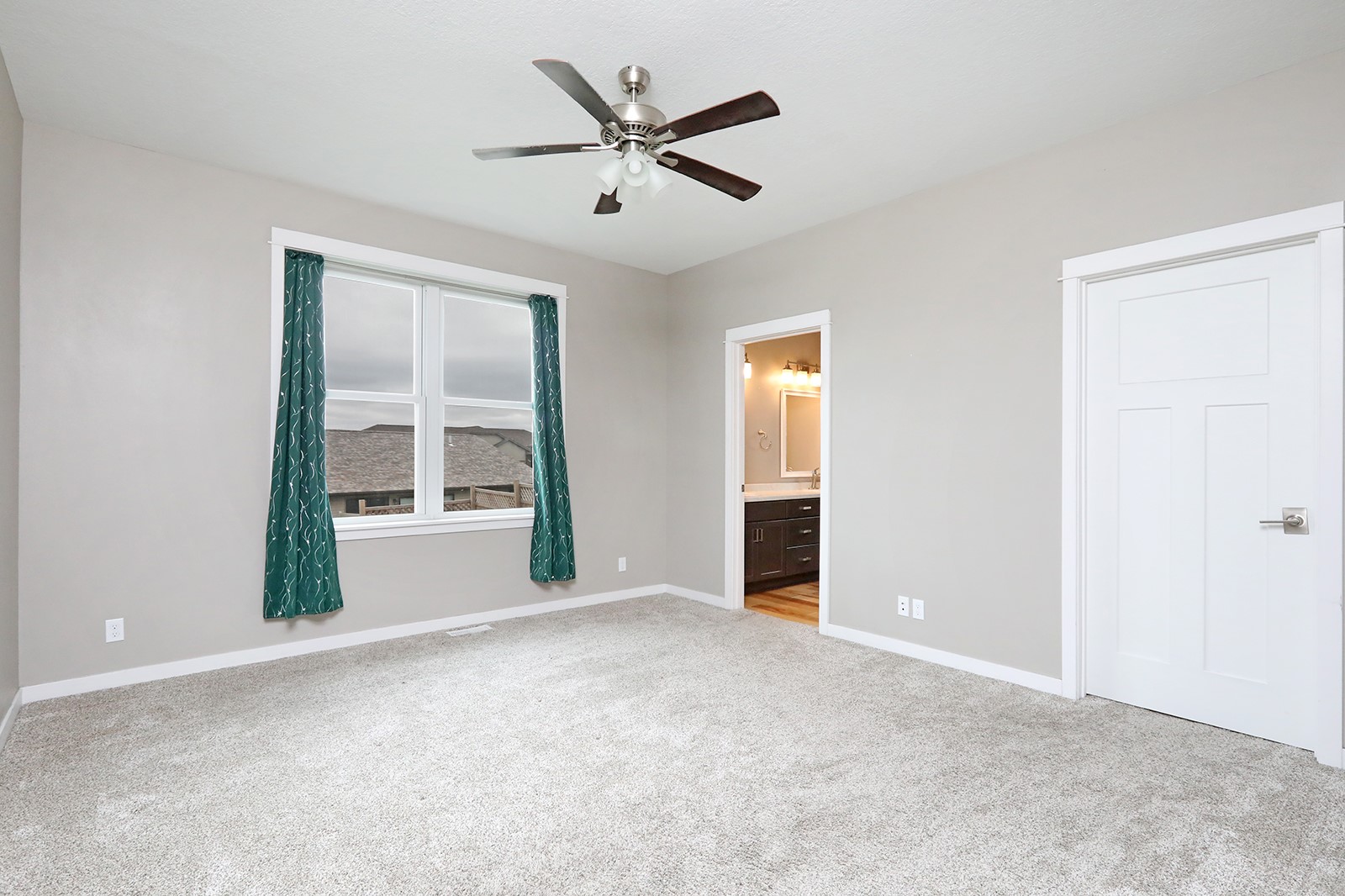 513 Craig Circle, Marshalltown, Iowa image 12
