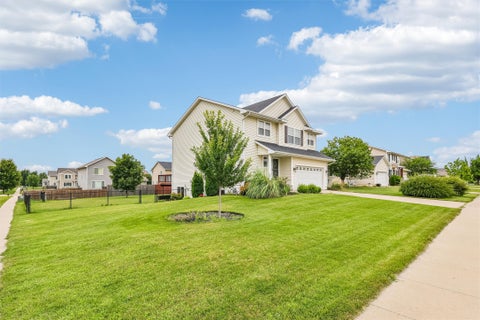 Homes For Sale - 4704 NE Hayes Drive<br/> Ankeny, IA 50021