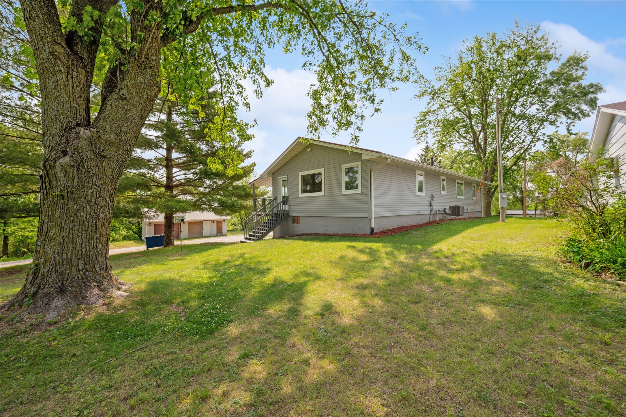 8423 Meadow Wood Drive, Dexter, Iowa image 28
