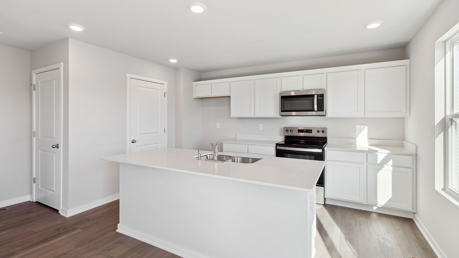 2407 Chan Drive, Adel, Iowa image 3