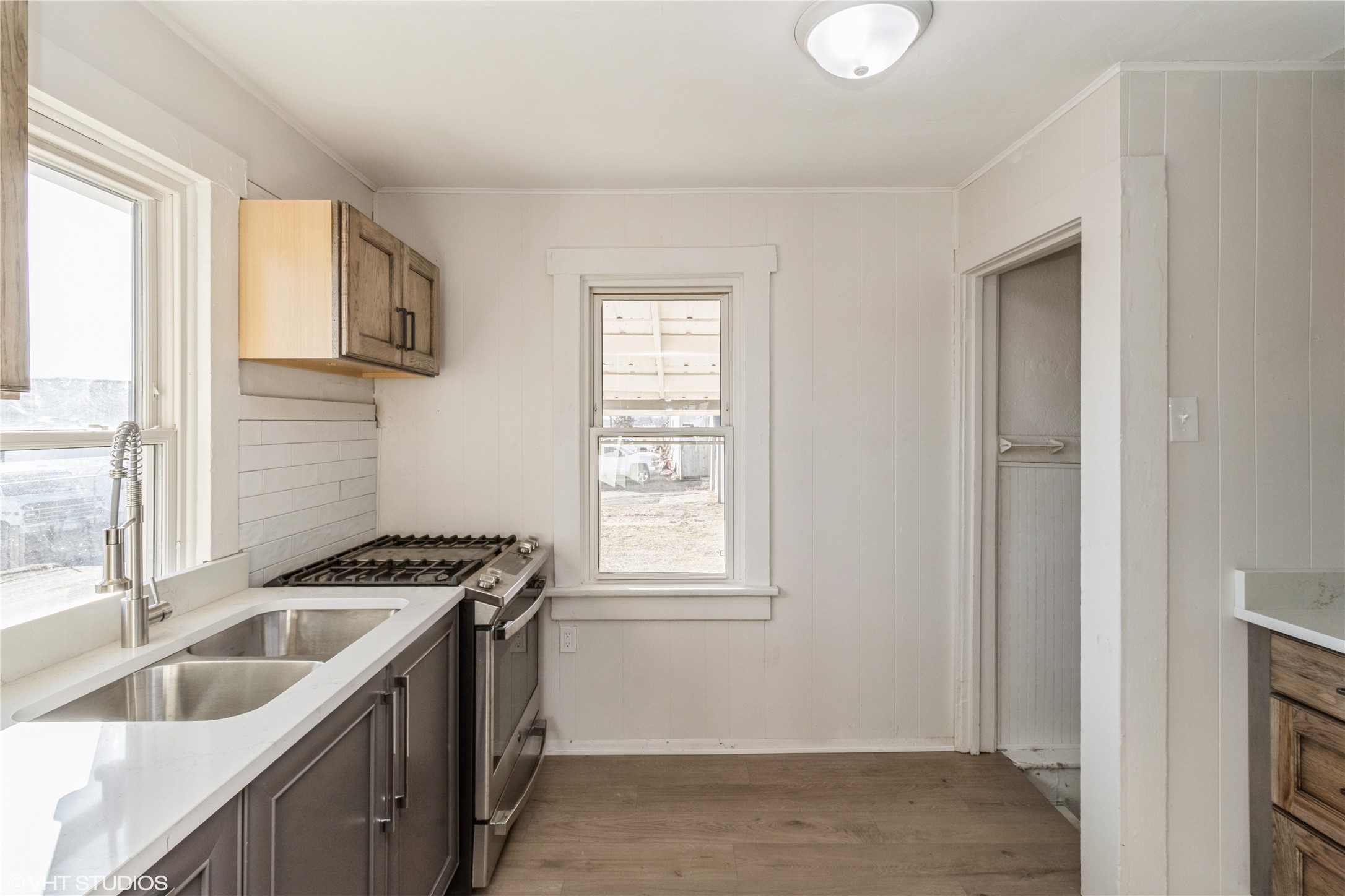 1921 Logan Avenue, Des Moines, Iowa image 9