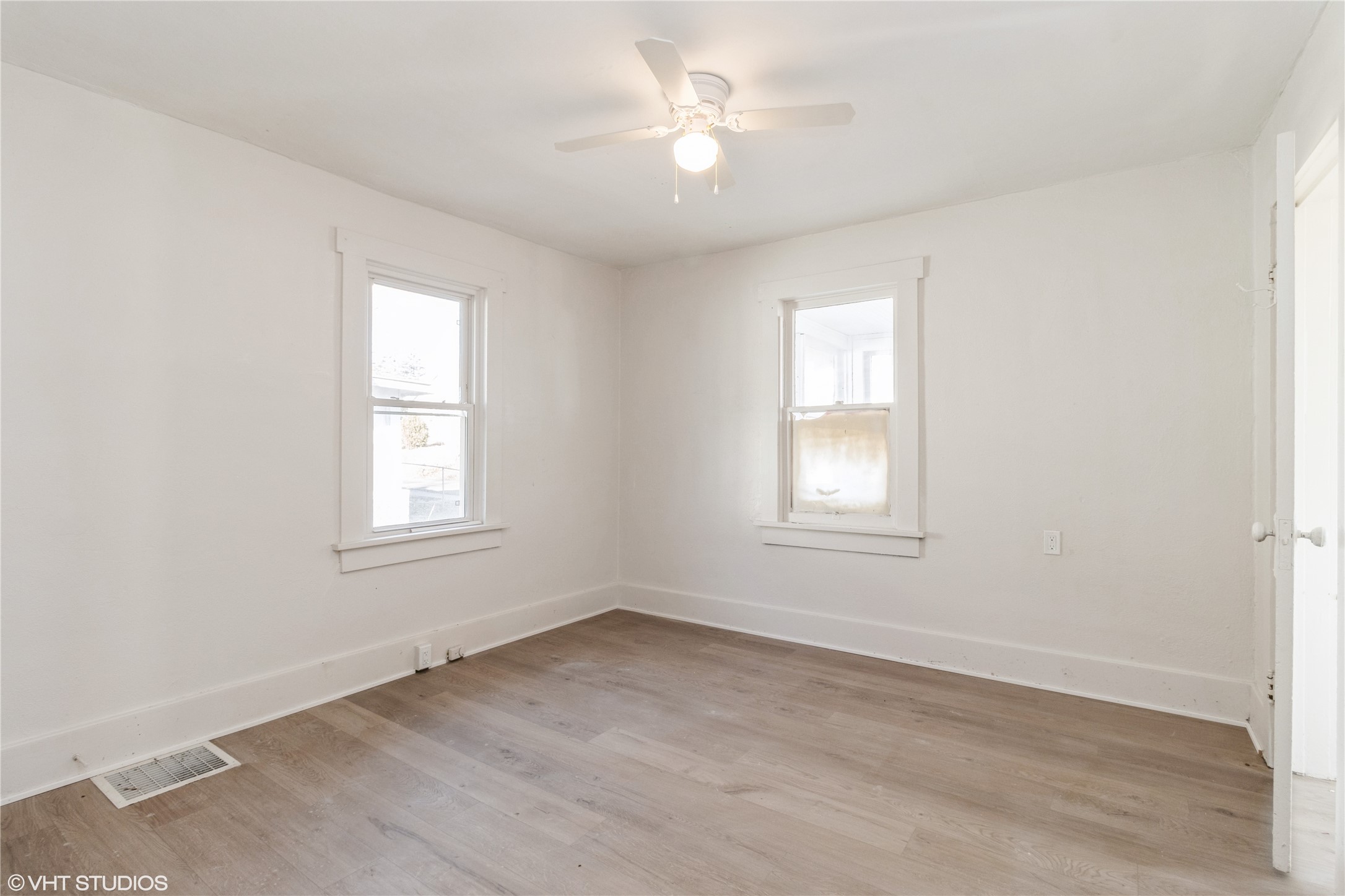 1921 Logan Avenue, Des Moines, Iowa image 15