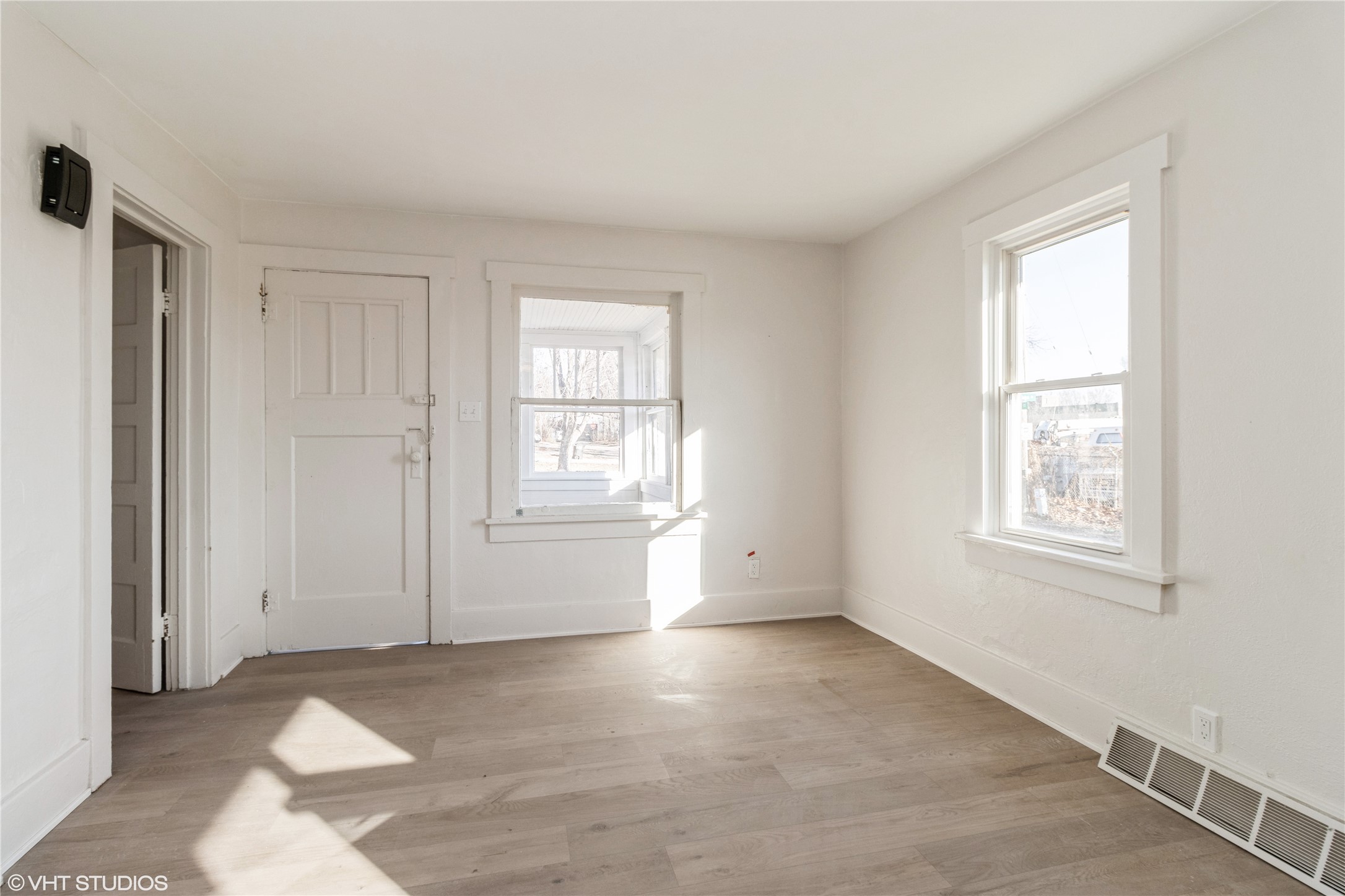 1921 Logan Avenue, Des Moines, Iowa image 6
