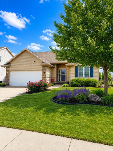 Homes For Sale - 9507 Wilson Street<br/> Dallas County, West Des Moines, IA 50266