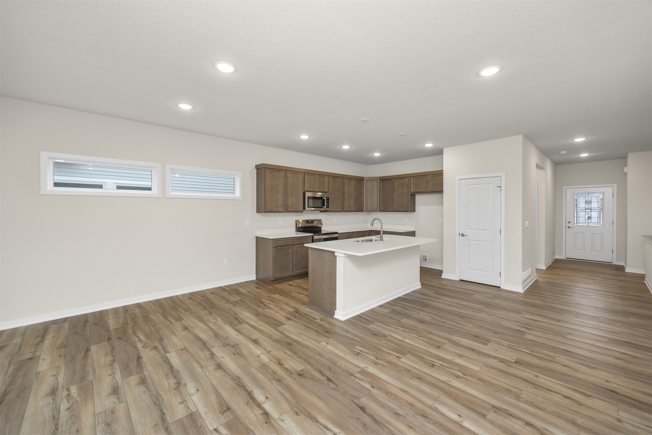 9042 Mockingbird Drive, West Des Moines, Iowa image 8