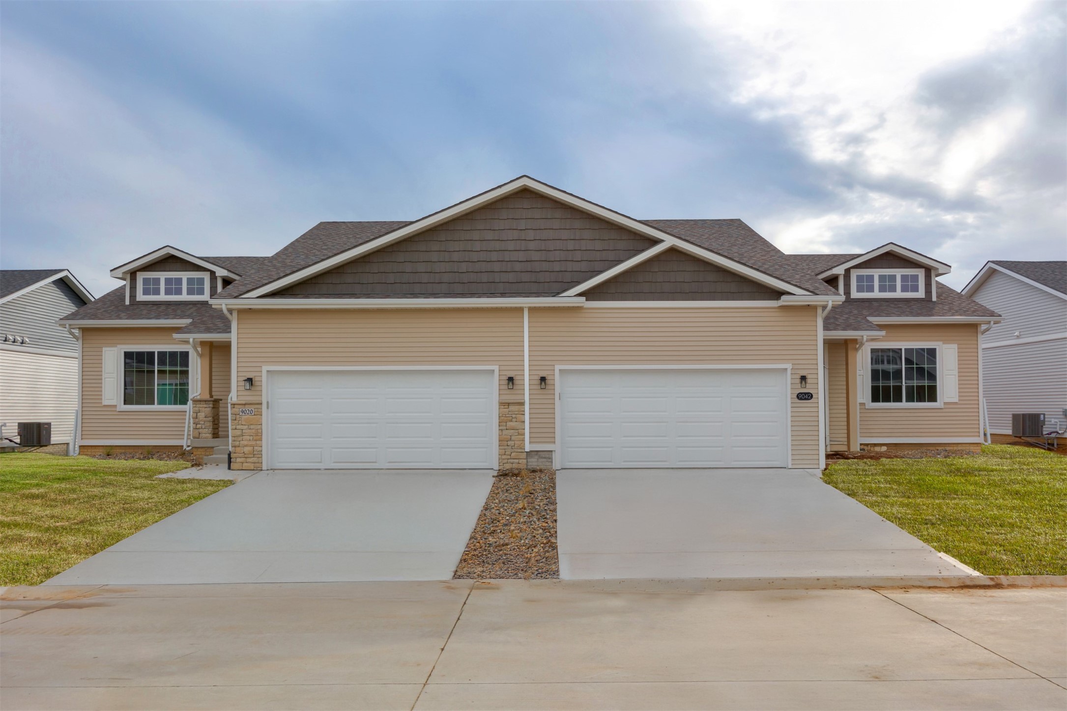 9042 Mockingbird Drive, West Des Moines, Iowa image 3