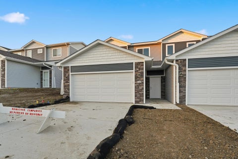 Condo For Sale - 719 Campusside Place<br/> Warren County, Norwalk, IA 50211