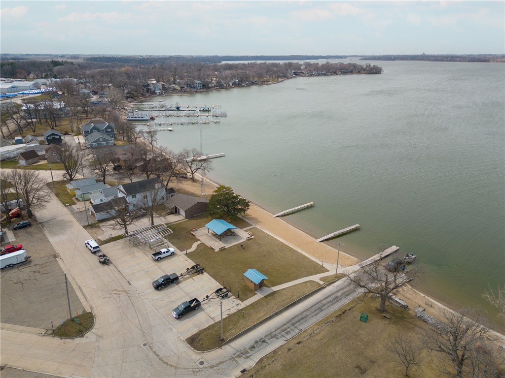 S Shore Drive, Clear Lake, Iowa image 15