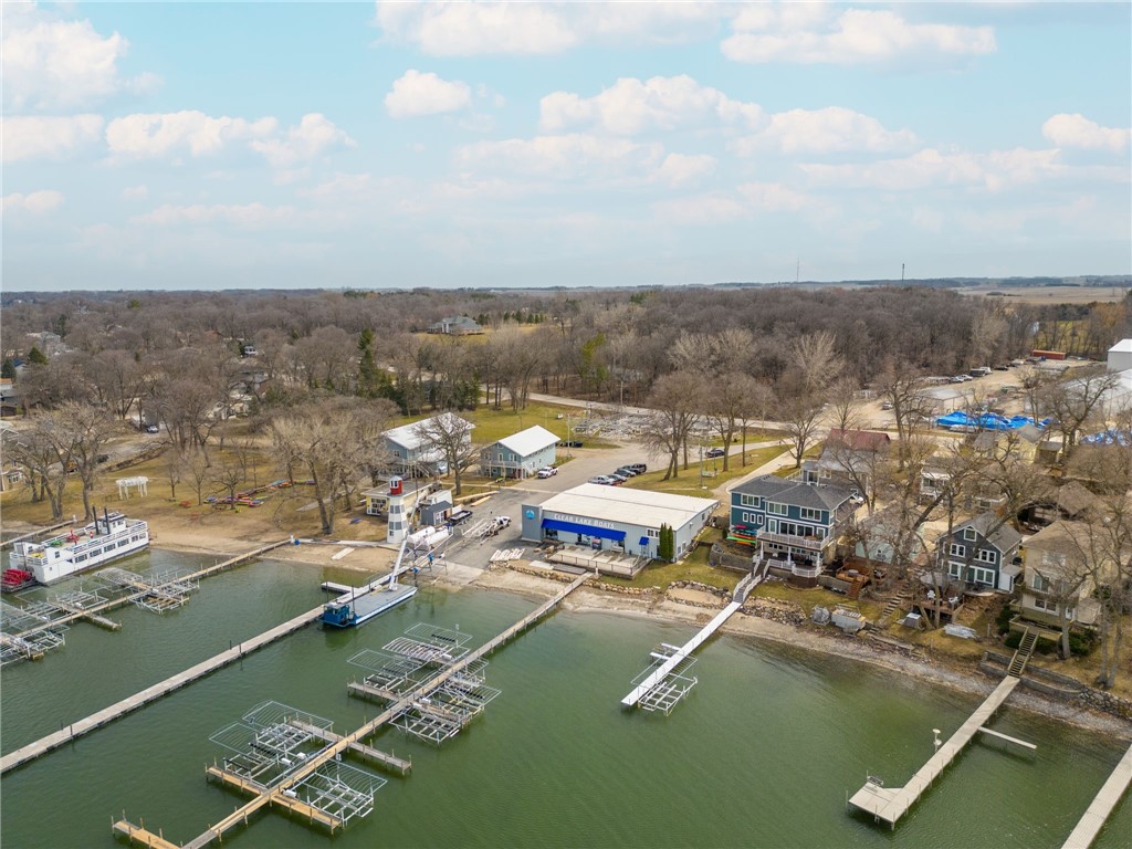 S Shore Drive, Clear Lake, Iowa image 11