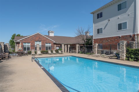 Condo For Sale - 6255 Beechtree Drive #4205<br/> West Des Moines, IA 50266